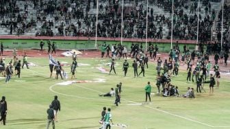 Rusuh! Suporter Rusak Fasilitas Stadion Gelora Delta Sidoarjo Usai Laga Persebaya vs RANS Nusantara FC