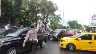 Truk Belum Dievakuasi, Lajur Jalan A Yani Banjarmasin-Banjarbaru Macet