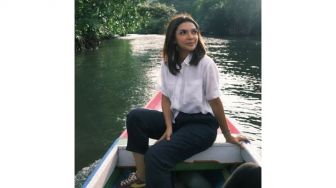 Najwa Shihab Pamer Pakai Sepatu Converse Rp 7,9 Juta, Apa Sih Keistimewaannya?