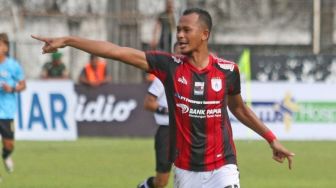 Menjamu Deltras Sidoarjo, Striker Persipura Sansan Minta Dukungan Langsung Masyarakat Papua