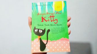 Ulasan Novel Jangan Panggil Aku Kitty, Cinta tanpa Batas Dunia