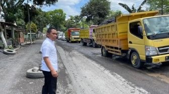 Muatan Truk Pasir Over Tonase hingga Bikin Jalan Berlubang, Bupati Lumajang Murka