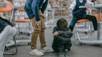 Begini Kelakuan Oknum Guru di Cianjur, Bikin Siswa Menangis