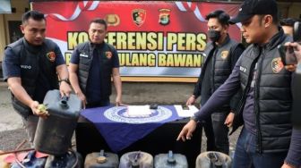 Timbun 7,7 Ton Solar, Polres Tulang Bawang Ringkus Dua Pria Asal Rawapitu 