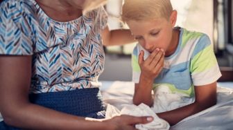 Pilu! Puluhan Anak dan Bayi Sesak Napas Hingga Kena Infeksi Paru Akibat Polusi Udara Jakarta