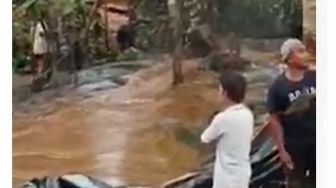 Sumsel Sepekan: Semburan Dari Sumur Minyak Ilegal di Muba, Polisi Pukul PM TNI di Palembang