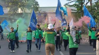 Demo Ribuan Buruh se-Jatim di Surabaya Gigit Jari Lagi, Tidak Ditemui Gubernur Khofifah ke Sekian Kali