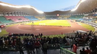 Kondisi Miris Lapangan Stadion Patriot Bekasi yang Digunakan Tiga Kompetisi: Ada Kerusakan di Sejumlah Titik