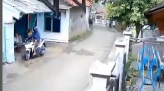 Lagi Jelaskan Alamat, Bocah Teriak Histeris Setelah HP Dirampas Jambret