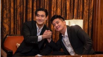 Boy William Pamer Foto Bareng Kembaran: Siwon & Sirupiah