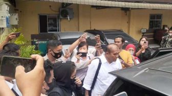 Dilimpahkan ke Jaksa, Selebgram di Medan Diteriaki Korban
