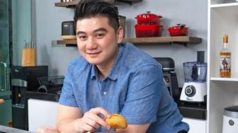 Chef Arnold Hujat Warganet yang Kritik Jan Ethes Gandeng Tangan Sedah Mirah