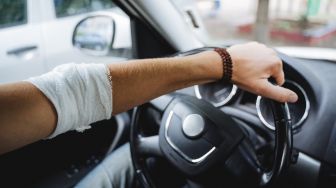 6 Penyebab Setir Mobil Tidak Kembali Setelah Belok