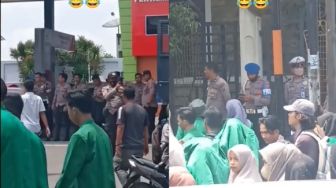 Mahasiswa Pendemo Teriak Sambo ke Polisi Dinilai Menghina, Warganet Sindir Pedas: Makanya Cepet Tuntasin