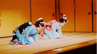 Belajar 5 Hal Sederhana dalam Perawatan Kulit ala Geisha, Ikon Kecantikan Jepang