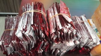 Dua Pria Asal Medan dan Depok Diciduk Polisi Edarkan Ribuan Butir Pil 