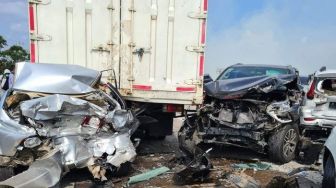 Kecelakaan Beruntun Di Tol Pejangan-Pemalang KM 253