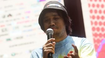 Pestapora Minta Maaf soal Freeport, Gestur Kiki Ucup Dihujat: 'Minimal Tangan Jangan di Saku!'