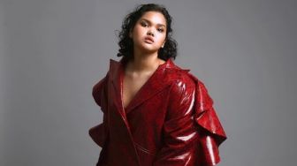 Intip Penampilan Shahnaz Indira Model Plus Size Asal Indonesia di London Fashion Week 2022