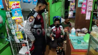 Warung Sembako di Bontang Jual Miras Ilegal. Polisi Sita 10 Botol