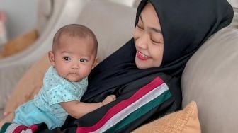 Dihujat Karena Bawa Baby Moana Main Trampolin, Ria Ricis: Itu kan Enggak Loncat Banget