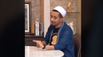 Habib Husein Ja'far Al Hadar Ajarkan Seni Merayu Tuhan untuk Dapat Surga