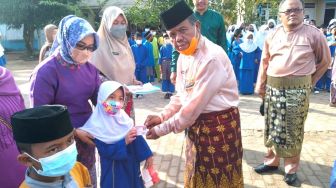 Pemko Tanjungpinang Distribusikan Kartu Identitas Anak ke SD hingga SMP