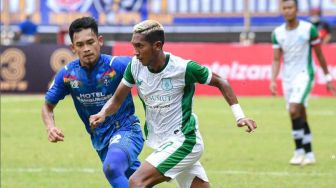 Kontroversi Liga 2: Wasit Sahkan Gol PSMS Medan saat Kiper PSPS Riau Terkapar di Lapangan