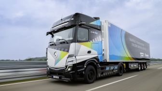 Daimler Perkenalkan Truk Listrik Mercedes-Benz eActros Kelas Heavy Duty