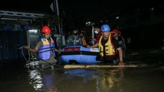 Camat Mampang Berharap Genangan Air di Jalan Kemang Raya Cepat Surut