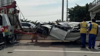 Masih Dirawat di RS, Polisi Belum Bisa Minta Keterangan Sopir Toyota Calya Korban Kecelakaan di Tol JORR