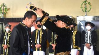 Dapat Gelar Adat dari Kesultanan Ternate, Jokowi: Jaga Kebhinekaan Adat dan Tradisi sebagai Kekuatan Bangsa