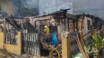 Rumah di Kebon Jeruk Terbakar, Diduga Akibat Kompor yang Ditinggal saat Memasak