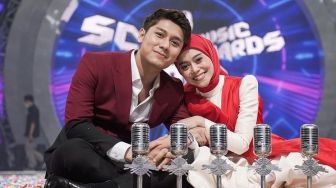 Leslar Menang Jadi Best Couple di Tengah Kabar KDRT, Netizen: Bingung Senang atau Sedih