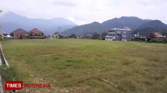 Pemkot Batu Revitalisasi Lapangan Bola di Desa-Desa