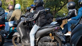 Biar Tidak Cepat Lelah Saat Mengalami Kemacetan Bersama Sepeda Motor, Ini Tipsnya