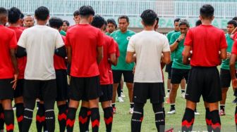 Kalah Telak 1-5, Pelatih Bima Sakti: Mental Timnas U-17 Hancur Sejak Gol ke-3 Malaysia