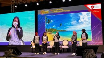 Dari Seminar IEMS 2022: Menteri PPPA I Gusti Ayu Bintang Darmawati Sebutkan Peran Perempuan dalam Akselerasi EV