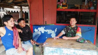 Wujudkan Sinergi Babinsa Komsos Bersama Tokoh Masyarakat