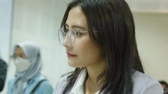 7 Momen Prilly Latuconsina Jadi Dosen di UGM, Wujudkan Mimpi Jadi Seorang Pengajar