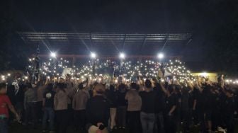 1000 Lilin Suporter Sriwijaya FC, Sumsel Gelar Doa Bersama Tragedi Stadion Kanjuruhan