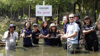 Peduli Lingkungan, Re.juve Tanam 2.500 Bibit Mangrove Bersama Seasoldier