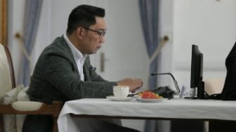 Ridwan Kamil Ubah Warna Rambut Putih Usai Heboh Kode Jokowi: Udah Nurut Aja