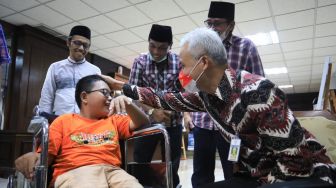 Rohman Penghafal Quran dapat Kursi Roda Elektrik dari Ganjar, Ini Kisahnya