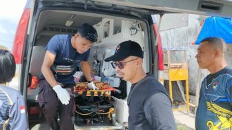 Kapal Tanker Terbakar Saat Bongkar Muatan BBM di Kepulauan Aru