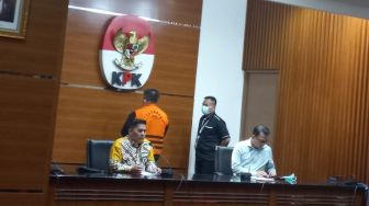 KPK Resmi Tahan Satu Tersangka Penyuap Hakim Agung Sudrajad Dimyati