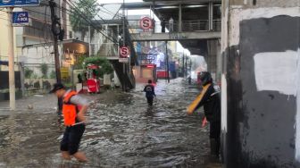 Kolong Tol Meruya Utara Jakbar Banjir, Petugas: Tak Sampai Setengah Jam Surut