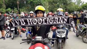 Ratusan Suporter Persis Solo Penuhi Undangan Brajamusti dan Ngluruk ke Yogyakarta
