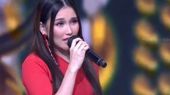 Siap Besanan! 5 Potret Adu Gaya Ayu Ting Ting dan Inul Daratista