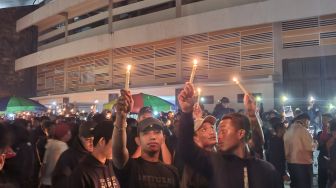 Gelar Doa Bersama untuk Tragedi Kanjuruhan, Seluruh Suporter Jateng DIY Melebur di Stadion Mandala Krida